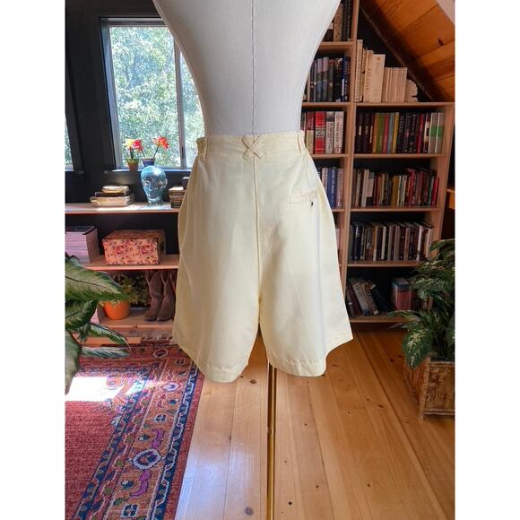 90s Shorts Yellow - Picture 3 of 8